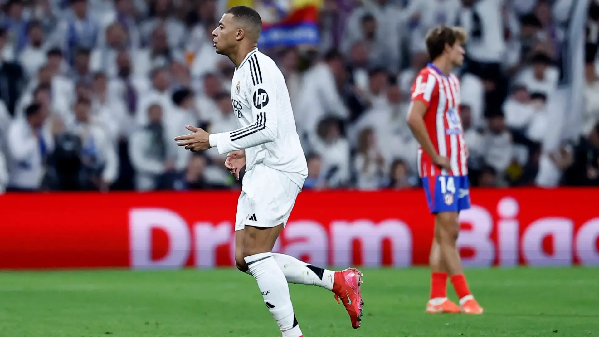 نتيجة مباراة ريال مدريد وأتلتيكو مدريد.. ريال مدريد يقلب الطاولة على أتلتيكو مدريد في ديربي مجنون ويخطف فوزًا مثيرًا 1 نتيجة مباراة ريال مدريد وأتلتيكو مدريد في ديربي مدريد اليوم