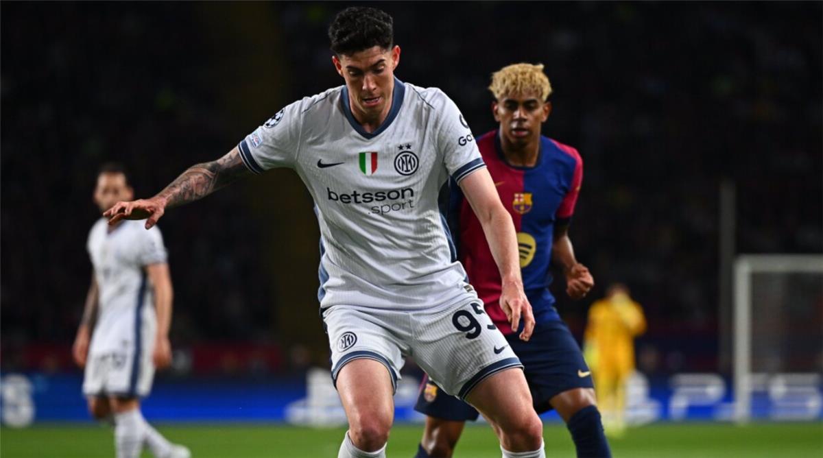 صفقة باستوني وبرشلونة.. المدافع الإيطالي يمنح "الضوء الأخضر" لارتداء قميص برشلونة 1 صفقة باستوني وبرشلونة.. المدافع الإيطالي يمنح "الضوء الأخضر" لارتداء قميص البارسا