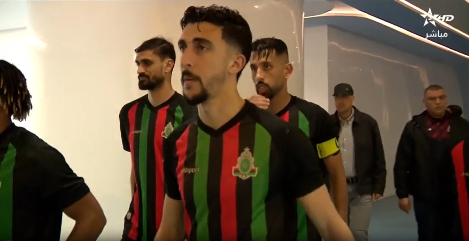 ترتيب الدوري المغربي بعد فوز الجيش الملكي.. "الزعيم" يغرد وحيداً في الصدارة 1 ترتيب الدوري المغربي بعد فوز الجيش الملكي